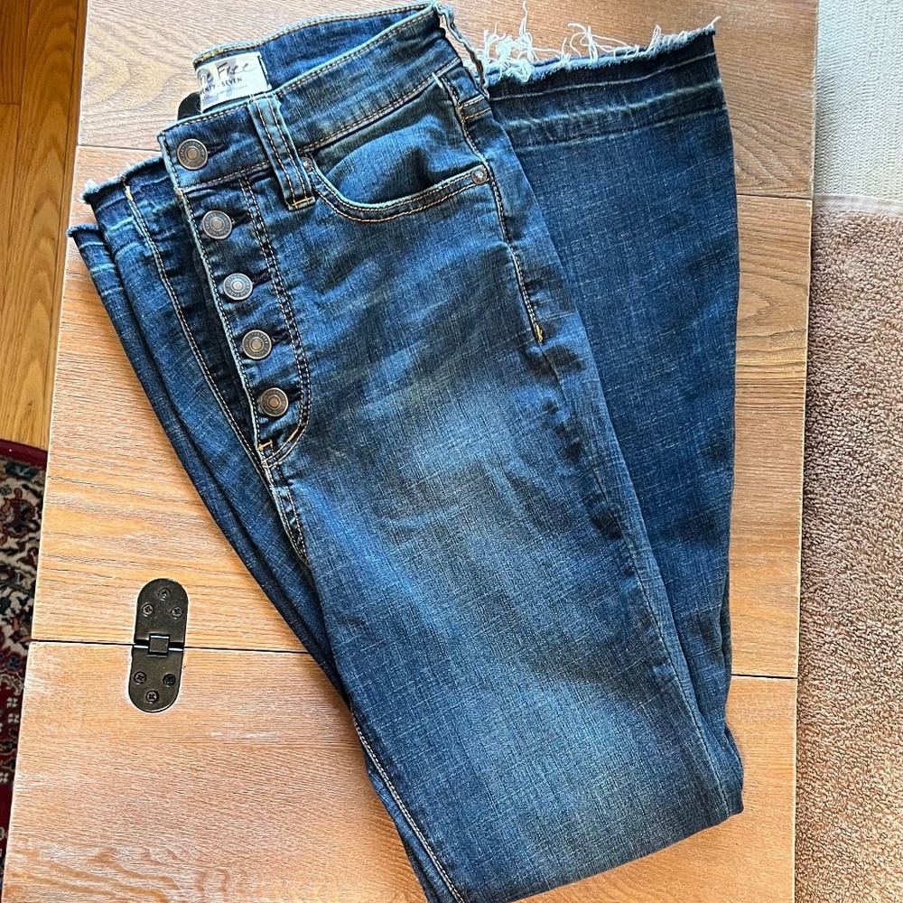 WE THE FREE FLARE JEANS